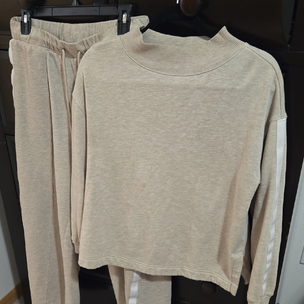 Lou & Grey Beige Two-Piece Lounge Set